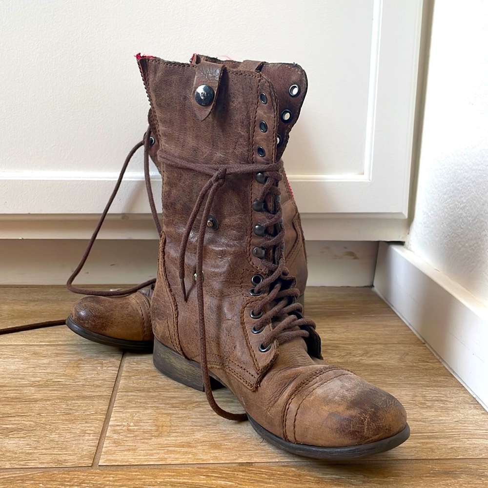Steve Madden lace up leather boots